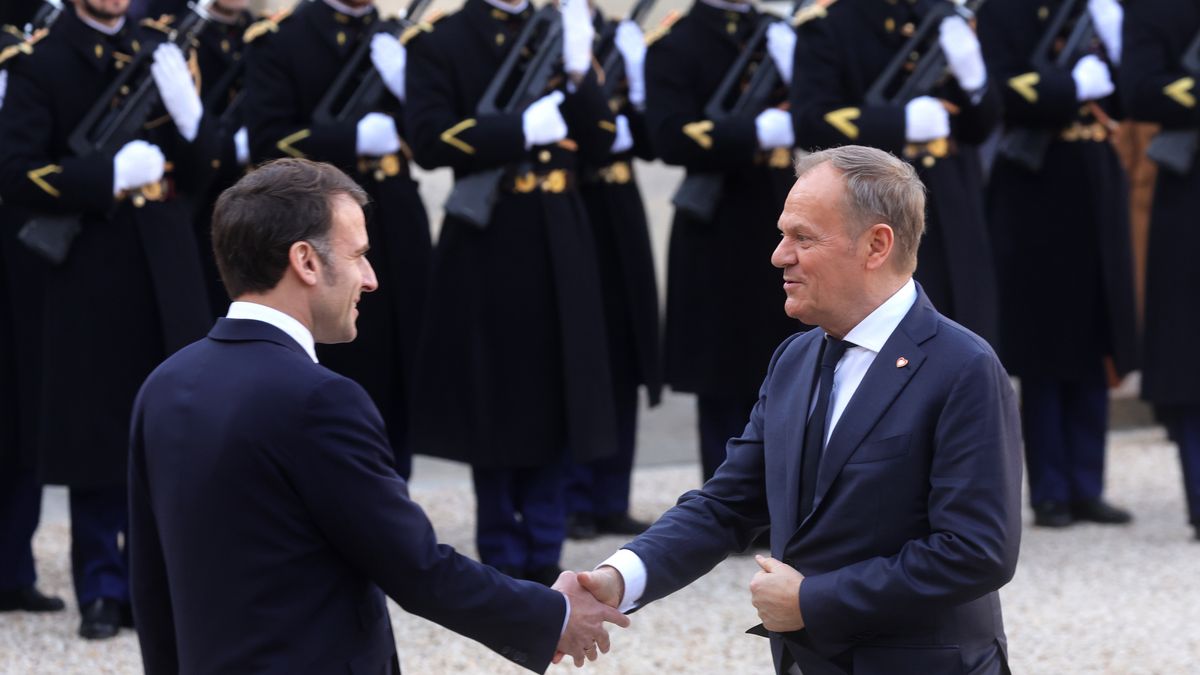 Emmanuel Macrone i Donald Tusk na spotkaniu w Paryżu