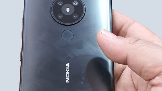 Nokia 5.2 pozuje na zdjęciach. Spodoba się perfekcjonistom 1