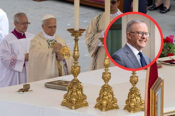 Premier Australii spotkał się z nowym papieżem. Miał ze sobą zaskakujący akcent