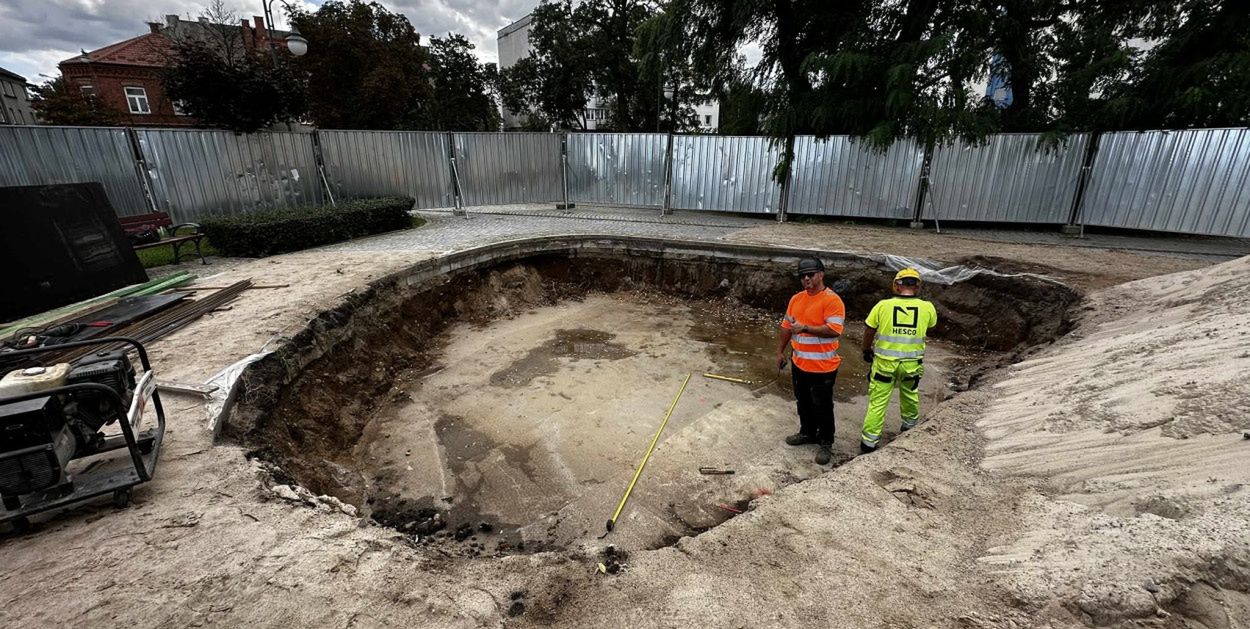 Włocławek: Budowa pomnika ofiar Katynia znów ruszyła