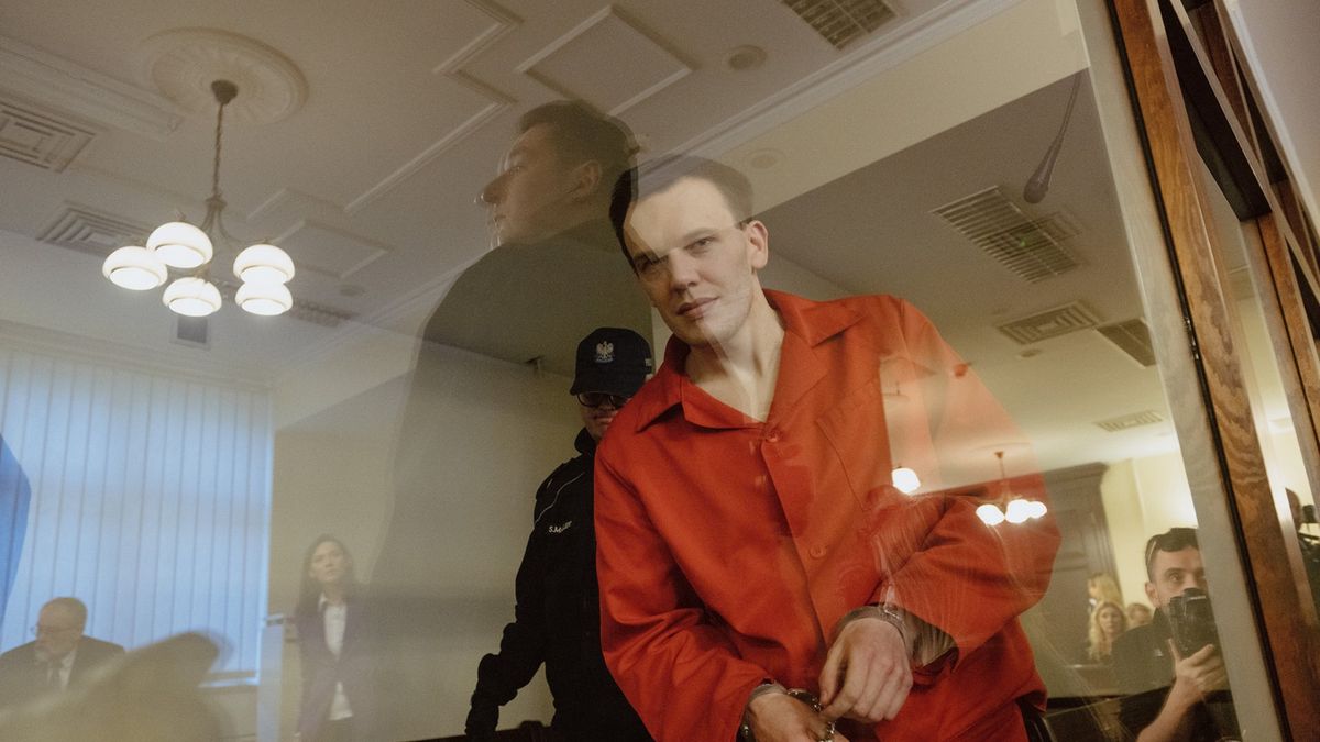 Tak zachowuje się w więzieniu Stefan Wilmont