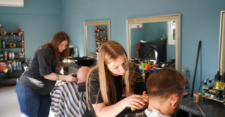 Tu mężczyźni mówią wszystko. Barberki o kulisach pracy