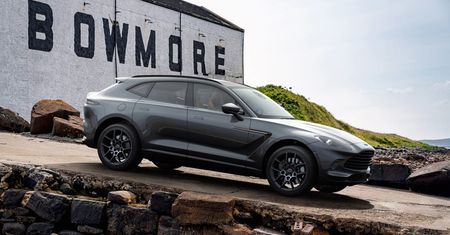 Aston Martin DBX Bowmore Edition spodoba się wielbicielom dobrych trunków