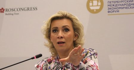 Zacharowa "strzyknęła jadem", gdy oglądała przemówienie Bidena