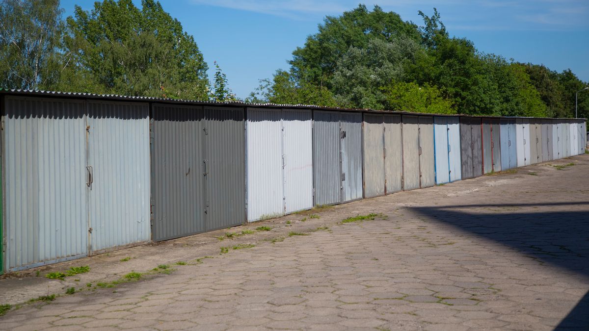 garaż, szereg, blaszak, samochód, krajobraz, miasto, park, niebo, ogrodzenia, drogowy, blacha falista, lato, droga, boardwalk, pola, kraj, podróż