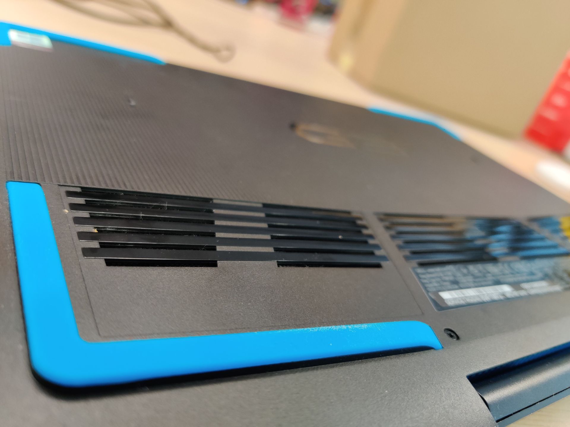 Dell G3: całkiem ciekawy laptop, o ile go sobie najpierw naprawisz (test) 15