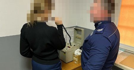 Wypiła dziesięć piw i wsiadła za kółko. Tak przyjechała z dzieckiem z Niemiec