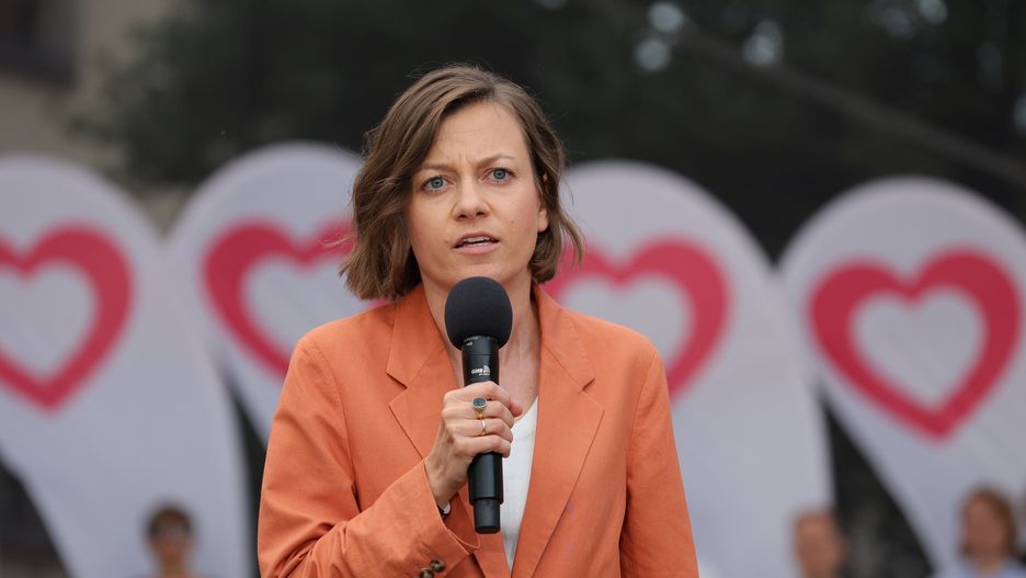 Zuzanna Rudzińska-Bluszcz podczas wiecu Donalda Tuska 4 czerwca mówiła o patologiach Funduszu Sprawiedliwości