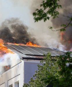 Wydano alert po pożarze szkoły w Grodzisku Mazowieckim