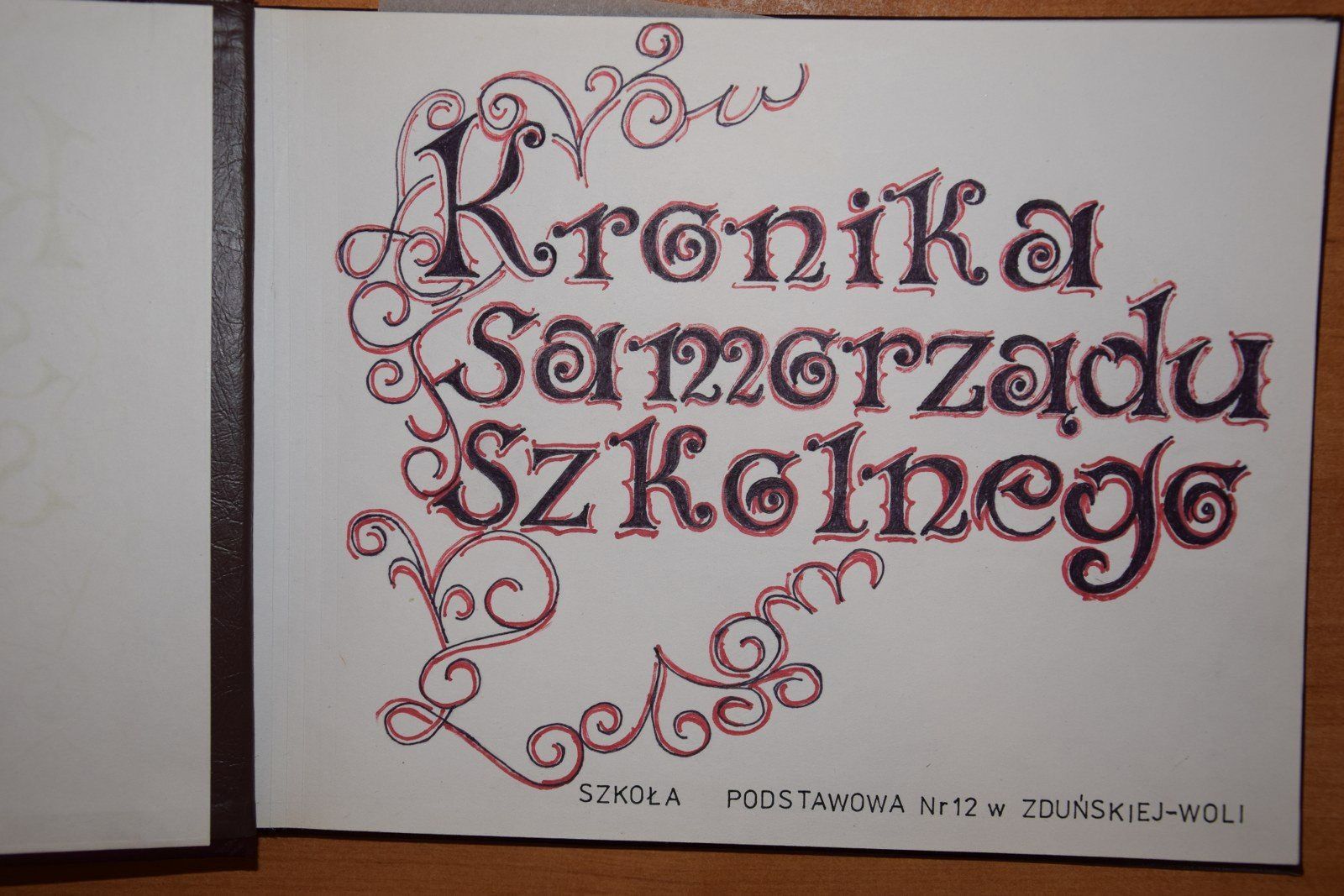 Szkoła Podstawowa nr 12 i Gimnazjum nr 5 w Zduńskiej Woli. Historia tworzona przez ludzi. Mamy wyjątkowe zdjęcia