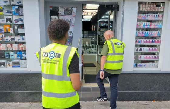 Pirackie usługi IPTV sprzedawano w sklepach stacjonarnych