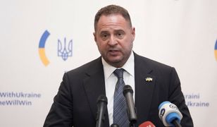 Jermak zrezygnował ze stanowiska. Zapowiedział wyjazd na front