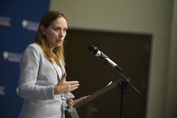 Afera KPO. Ministra mówi, co przekazała Tuskowi