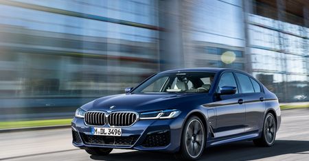 BMW Serii 5 po liftingu. Nacisk na hybrydy plug-in i więcej elektroniki