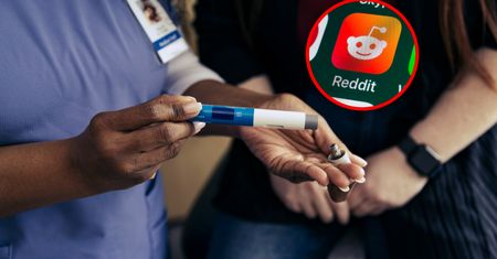 Naukowcy analizują wpisy na Reddicie. Szukają skutków ubocznych