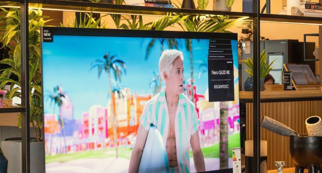 Samsung nawiązuje współpracę w Warner Bros. Efekt: zwiastuny jakości 8K w sklepowych witrynach