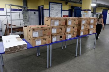 Brazylijczycy zagłosowali. Trwa liczenie głosów