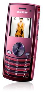 Modny telefon, modna kiecka od Zienia, czego chcieć więcej? 1