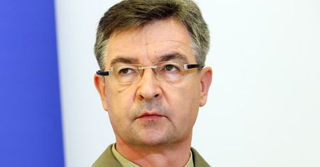 Dostaje 12 tysięcy za nicnierobienie