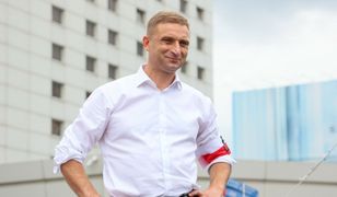 Bulwersujące zachowanie Bąkiewicza. Wiceminister tłumaczy