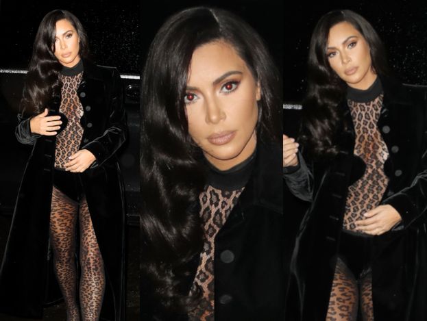 Kim Kardashian eksponuje silikonowy biust w przezroczystym kombinezonie
