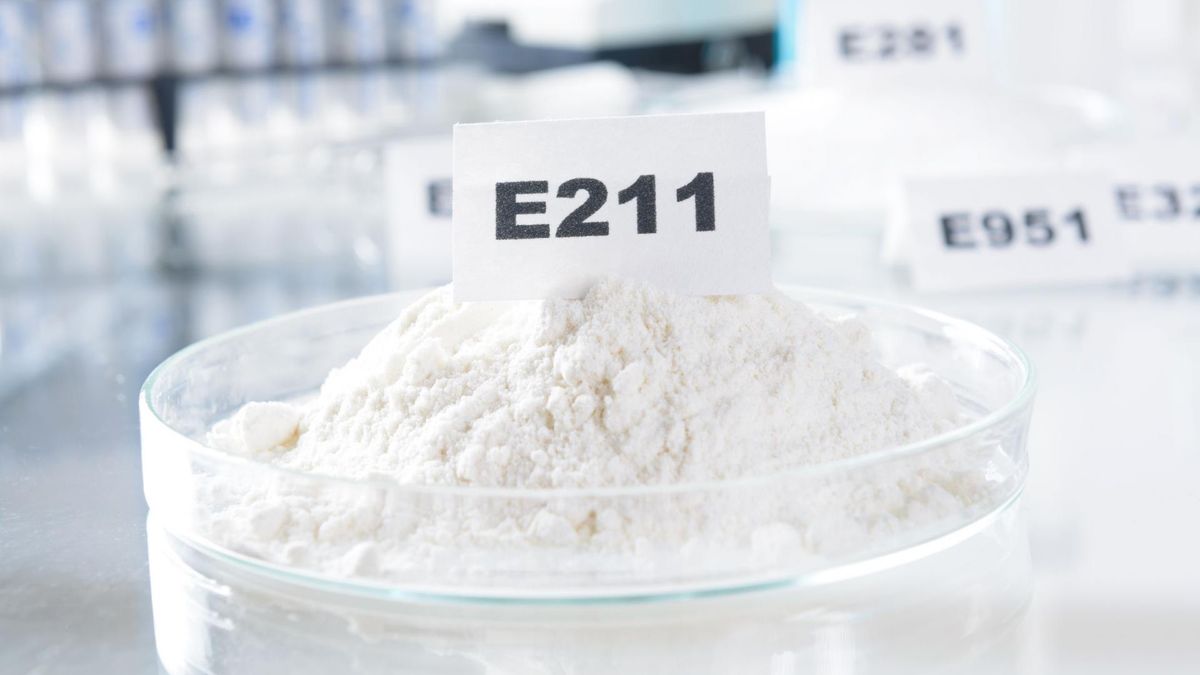 Benzoesan sodu (E 211) to bardzo popularny dodatek do żywności.