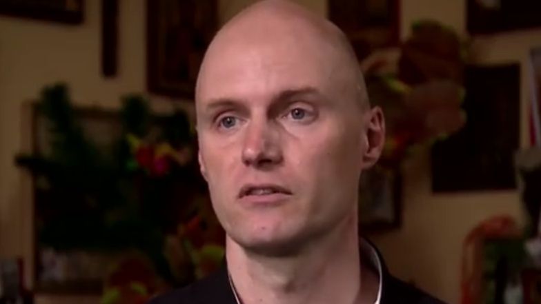 Chory na epilepsję Krzysztof Krawczyk junior pokazuje, w jakich warunkach mieszka