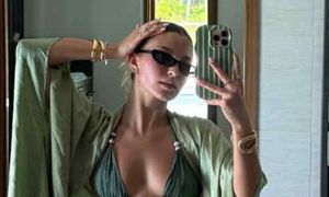 Julia Wieniawa w bikini i jej umięśniony brzuch pozdrawiają z kolejnych wakacji (FOTO)