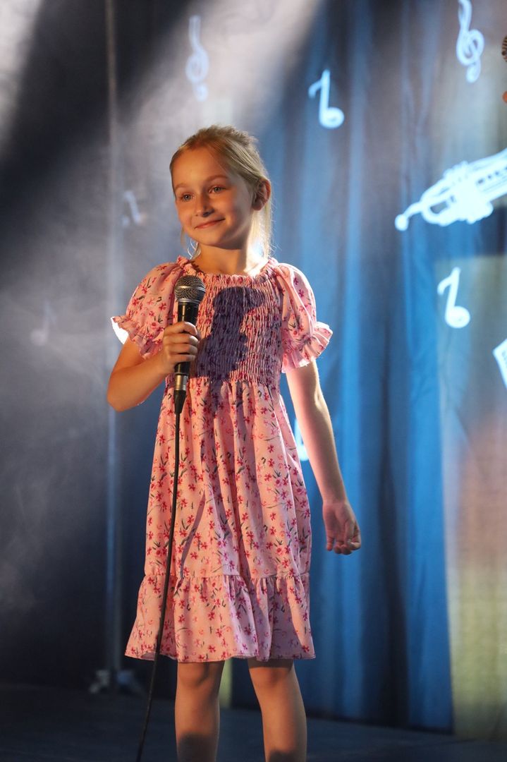 III Regionalny Festiwal Piosenki Wszelakiej „Mikrofon nie gryzie”