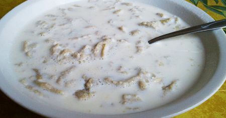 Smaki z dzieciństwa. Przepis na zacierki na mleku