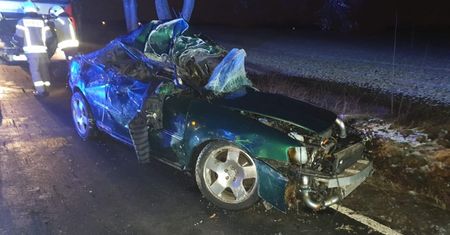 Śląskie. Tragiczny wypadek drogowy w Kozach. Nie żyje kierowca audi