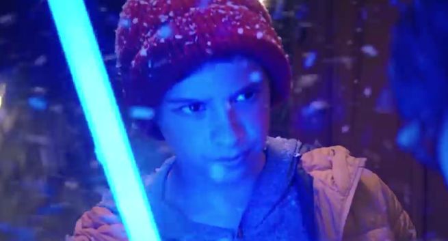 Miecz z „Gwiezdnych wojen” w bożonarodzeniowym spocie Kauflandu (wideo)