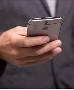 "Prosimy o dopłatę za dezynfekcję paczki". Uwaga na linki w SMS-ach