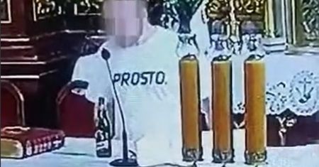 Przyszedł z piwem i wygłaszał kazanie w kościele. Szokujące sceny w Sanoku