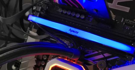 Test pamięci Apacer NOX RGB 8GB DDR4. Czy konfiguracja single channel ma jeszcze sens?