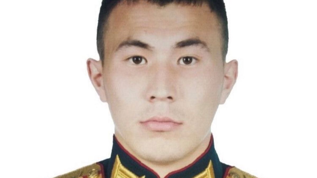 Starszy porucznik Zhantuar Iskaliyev