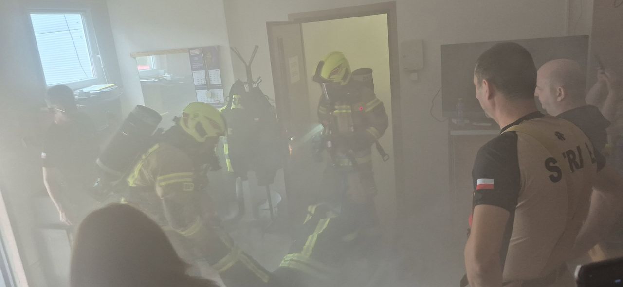 Remiza jak plac zabaw - strażacy z Chodzieży świętowali Dzień Dziecka z uczniami szkoły Św. Jana Bosko