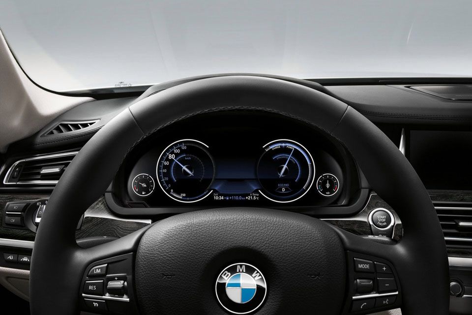 BMW serii 7 na rok 2013 - megagaleria niemieckiego okrętu flagowego 217