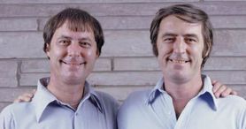 Media nazwały ich "Jim Twins". Niezwykła historia bliźniaków z USA