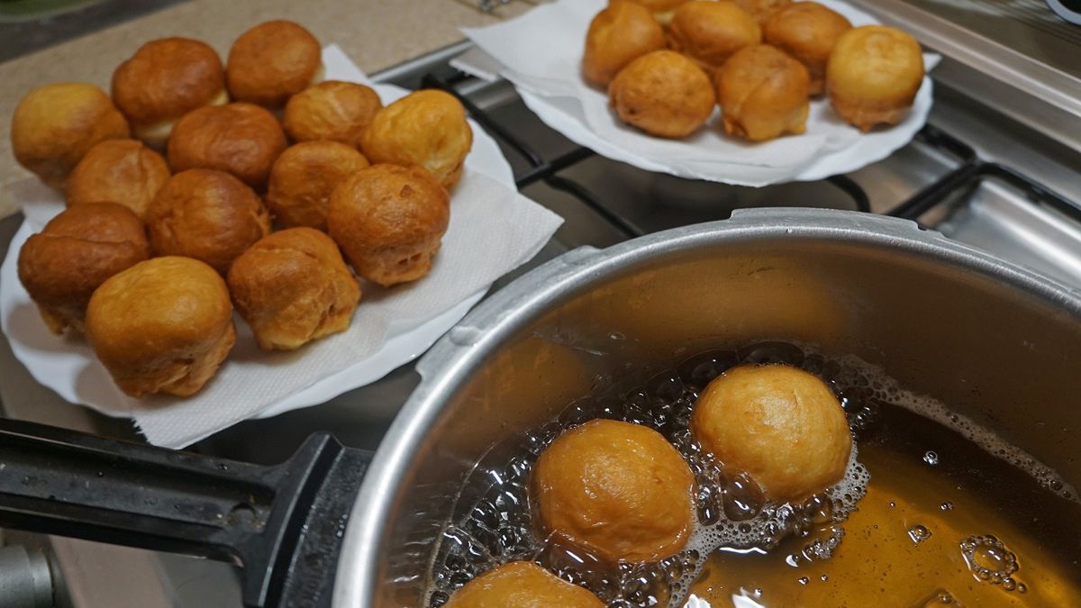 Gospodynie z Mazowsza nie smażą zwykłych pączków. Na specjalne okazje serwują bączki bez mąki