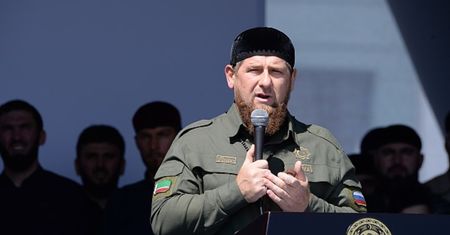 Kadyrow spełnia "pragnienia". Oto kogo chce posłać na front