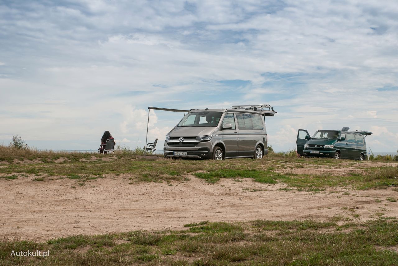 Volkswagen ma bogate doświadczenia z budowaniem kamperovanów. Najpierw współpracowano z Westfalią, później przeróbki wykonywano samodzielnie.