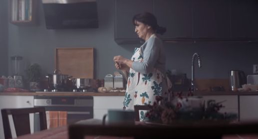 Amica zwraca uwagę na los ukraińskich imigrantów w Polsce w kampanii "Amica for others"