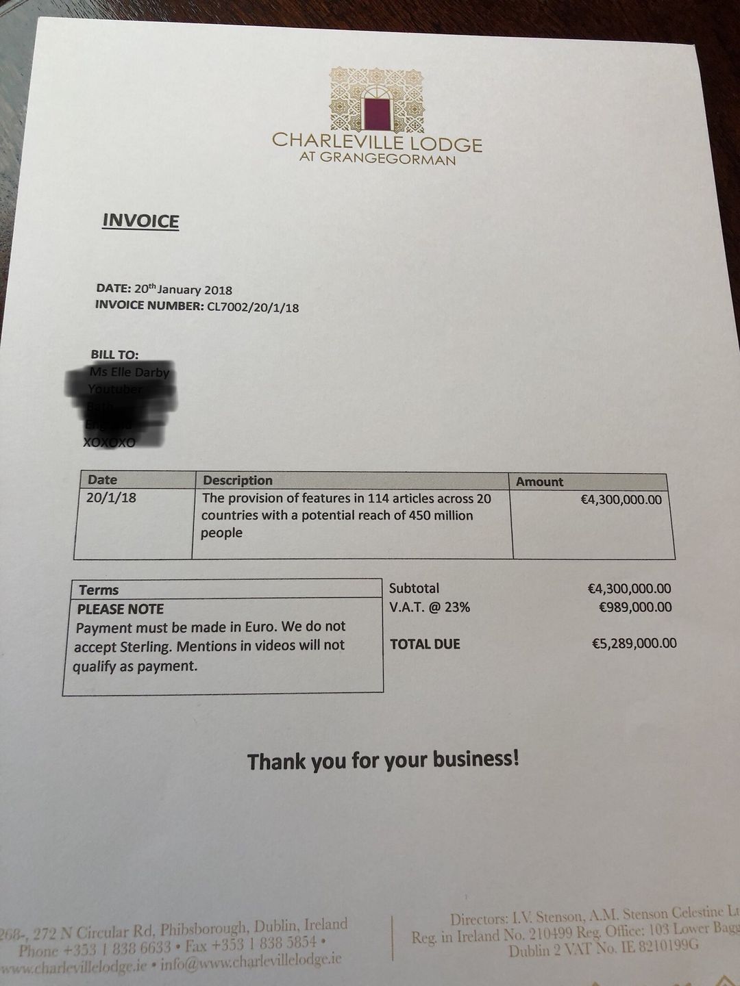 Odpowiedź hotelu, do którego pisała Elle