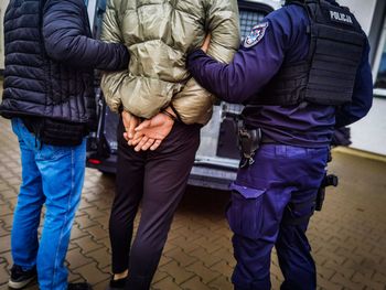 Siemiatycze: Zatrzymanie 28-latka ściganego za przestępstwa narkotykowe. Trafił do więzienia na ponad cztery lata