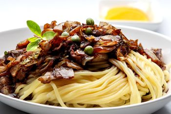 Carbonara i bolognese już mnie znudziły. Więc robię makaron po koreańsku