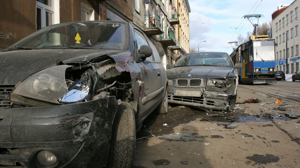 Statystycznie to młodzi kierowcy najczęściej jeżdżą bez OC