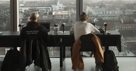 Włochy. Uczelnia unieważniła egzamin, bo studenci sięgnęli po AI