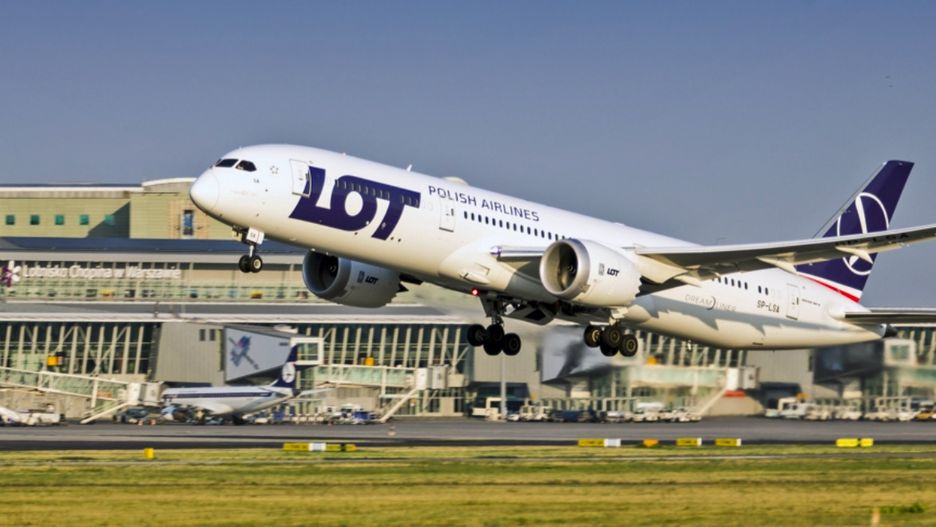 Warszawa. Loty do Chin zawieszone na dwa tygodnie. To kara za pasażerów z koronawirusem na pokładzie