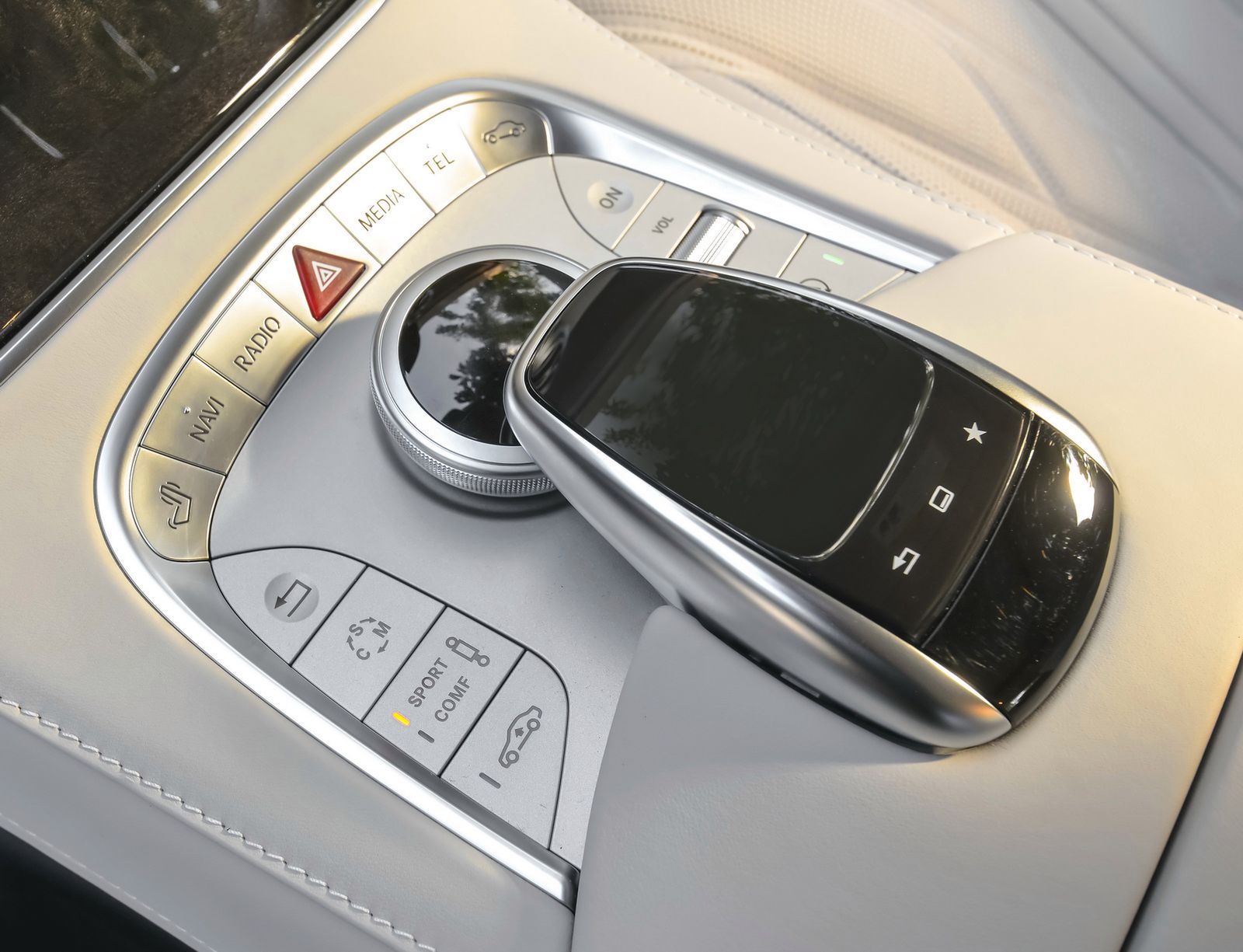 Mercedes-Benz S63 AMG i S550 Coupé w nowej galerii zdjęć 52